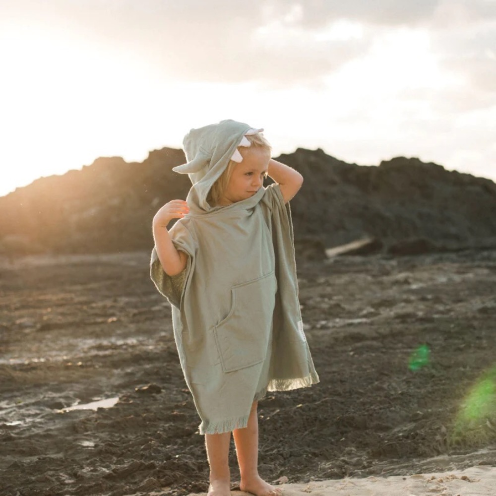 Sunnylife 100% organic cotton hooded kids towel.